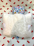 Pillow Pet/ Betsy Porcelæn