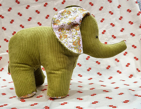 Elephant / Amanda